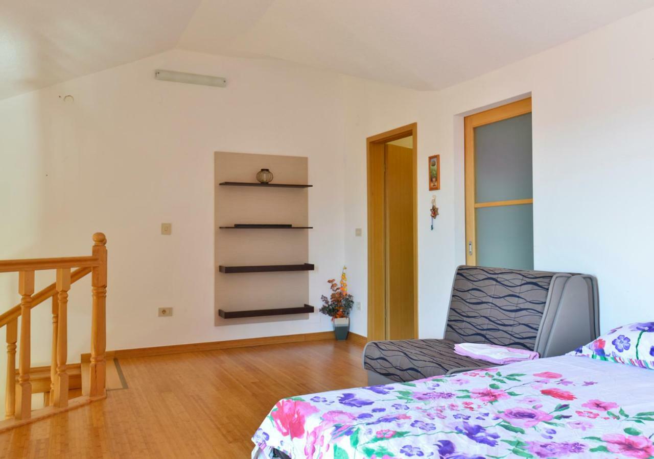 App Cerneka Apartment Umag Exterior foto